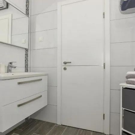 With Parking Space - 27490 شقة