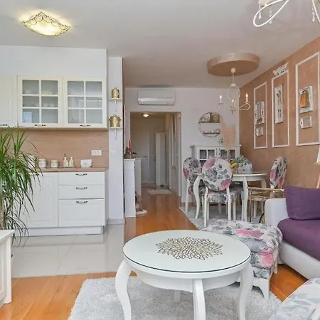 With Parking Space - 27490 Apartman Makarska